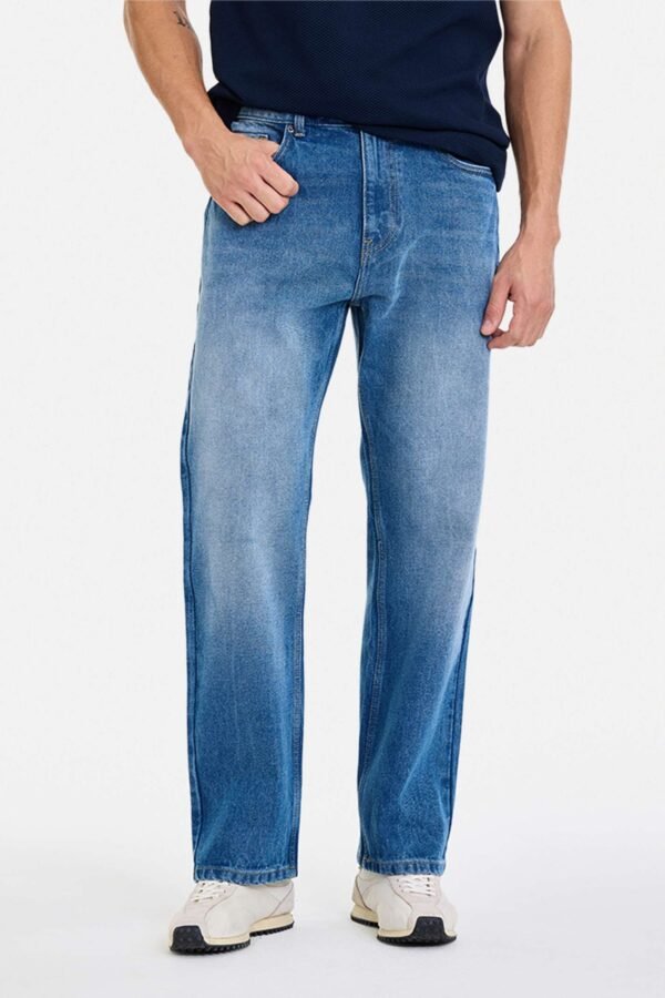 Snitch Men Straight Fit Mid Rise Blue Jeans